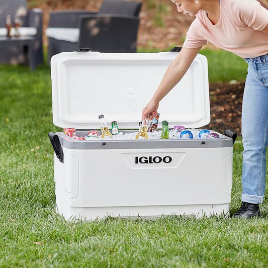 Igloo 49548 Marine Ultra 100 Qt. White Cooler with Comfort Grip Handles