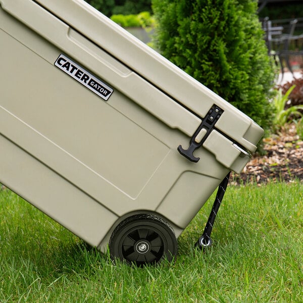 CaterGator CG200TANW Tan 210 Qt. Mobile Rotomolded Extreme Outdoor Cooler / Ice Chest